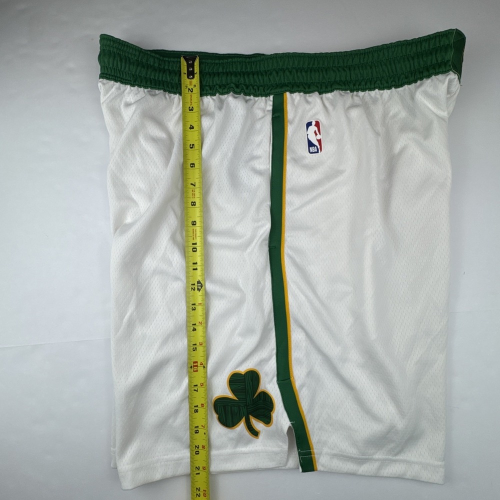 Nike NBA Boston Celtics 2017-18 City Edition Swingman Shorts NWT 3XL 912078-100 - Picture 13 of 14